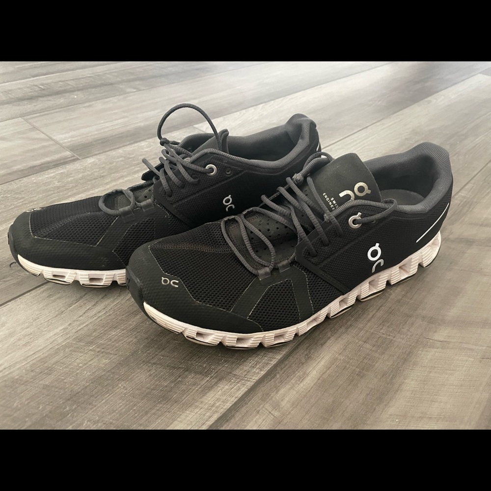 On cloud Woman’s sz 10.